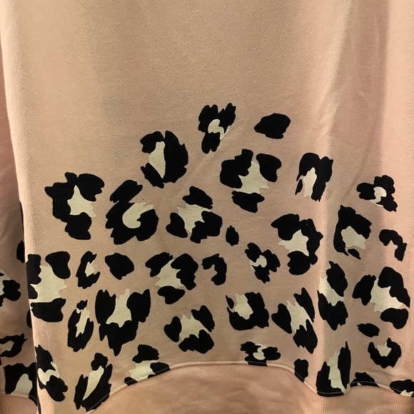 Cabana by crown & Ivy leopard print pink top medium new with tags! - Picture 3 of 3